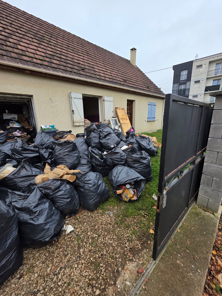 MS Multiserv’ intervient dans l’Aisne & l’Oise pour des prestations multiservices: espaces verts, travaux et évacuations.